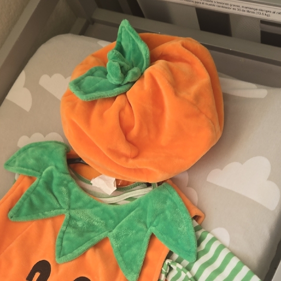 Target Kids Pumpkin Costume - Orange and Green - Picture 3 of 6